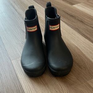 Hunter Women’s Chelsea rain boots